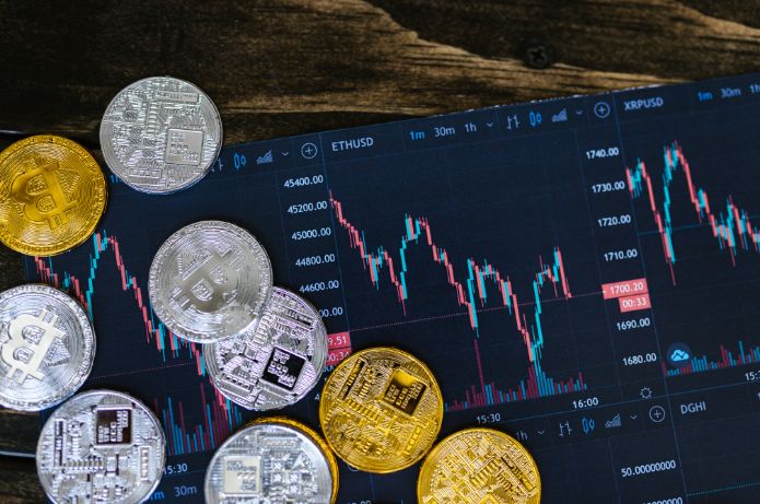 55% dos brasileiros planejam investir em cripto: especialista ressalta que diversificação é a chave para iniciantes