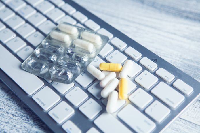 Setor de Saúde e Farma Lidera Crescimento de tráfego no E-commerce Brasileiro em 2024