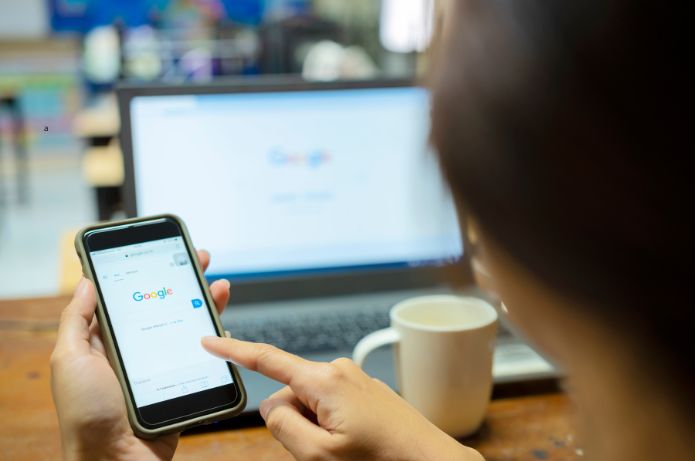 O Poder do Pixel: Estratégias de Otimização para Busca por Imagem