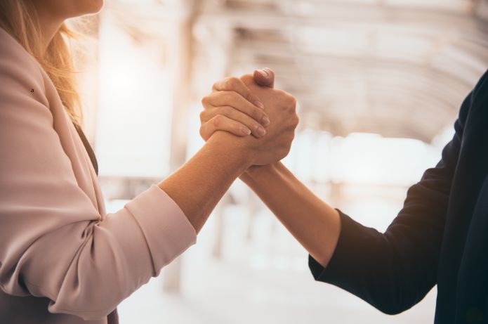 Investimentos internacionais para brasileiros: diversificação e segurança em moeda forte