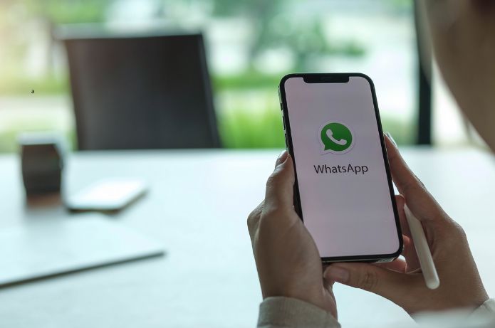Mais de 3 Milhões de Brasileiros Negociam Dívidas pelo WhatsApp, Revela Recovery