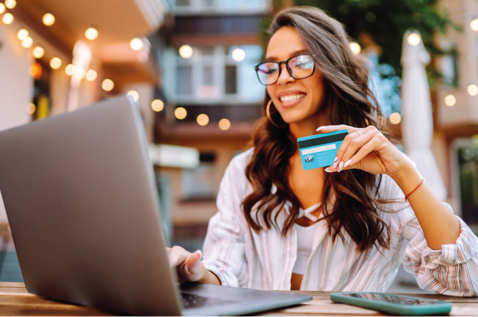 43% dos consumidores se lembram mais dos influenciadores do que da marca em publicidades, aponta pesquisa